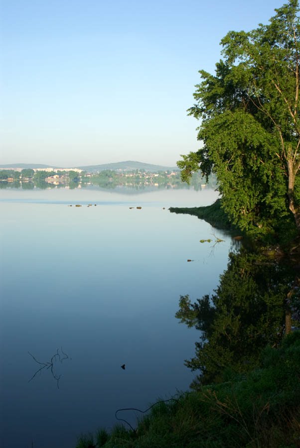 Вид на Нижнетагильский пруд с набережной / View of the Nizhnetagilsky pond from the quay (13/06/2008)