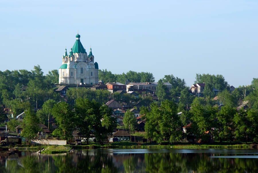 Вид на церковь Александра Невского в районе Гальянка / View of the Alexander Nevskiys church in the Galianka district (13/06/2008)