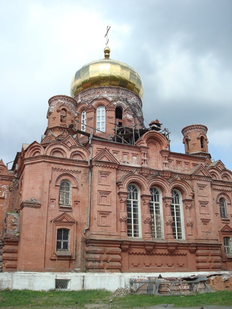 храм