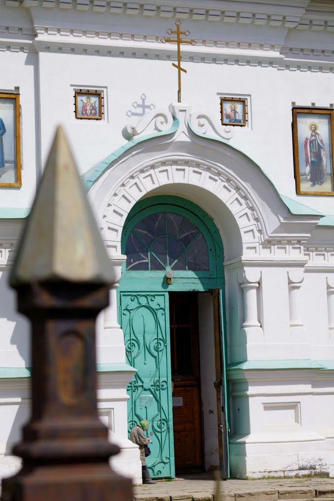 вход в церковь