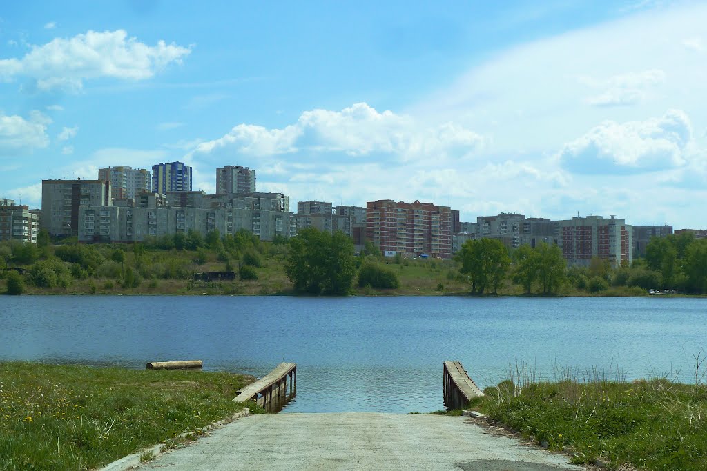 Первоуральск. Спуск для малых водных судов.