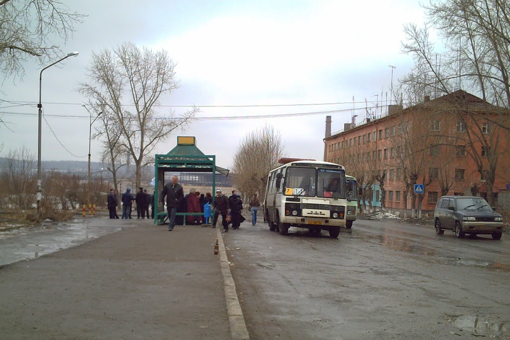 ПОЛЕВСКОЙ. Остановка "Кафе Ласточка".