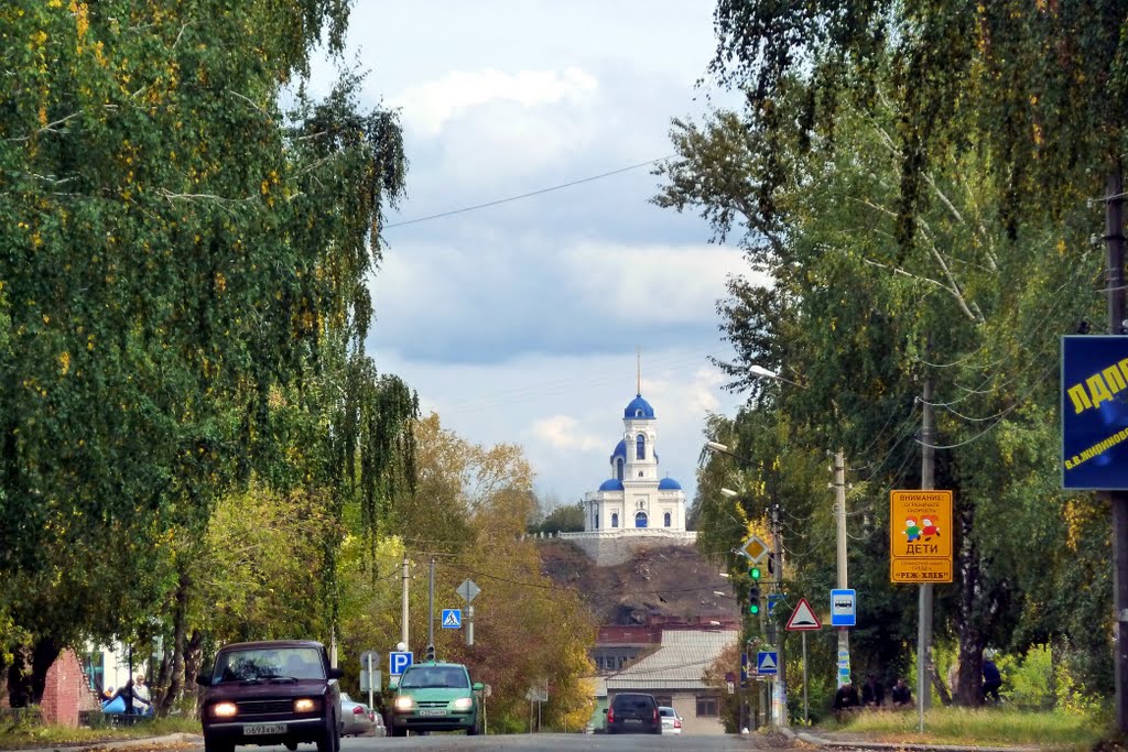 Реж. Вид на церковь.
