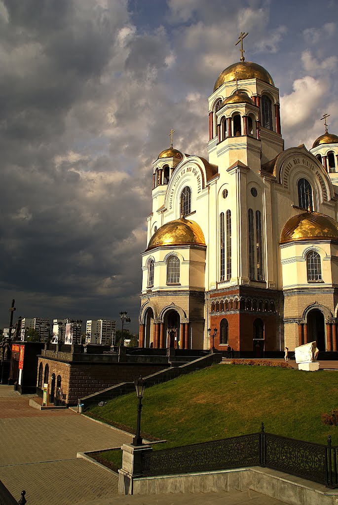 г. Екатеринбург, Храм-Памятник на Крови во имя Всех Святых, в земле Российской просиявших..