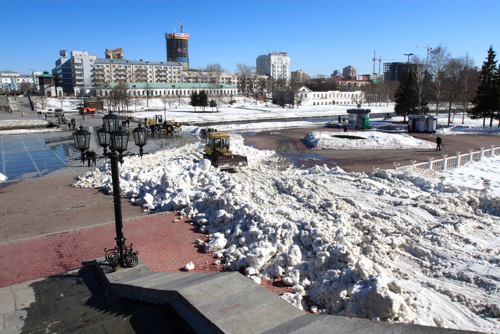 Approaching spring: battlefield snow