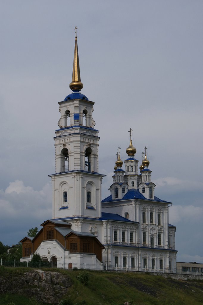 Храм имени Святых Петра и Павла (α300)