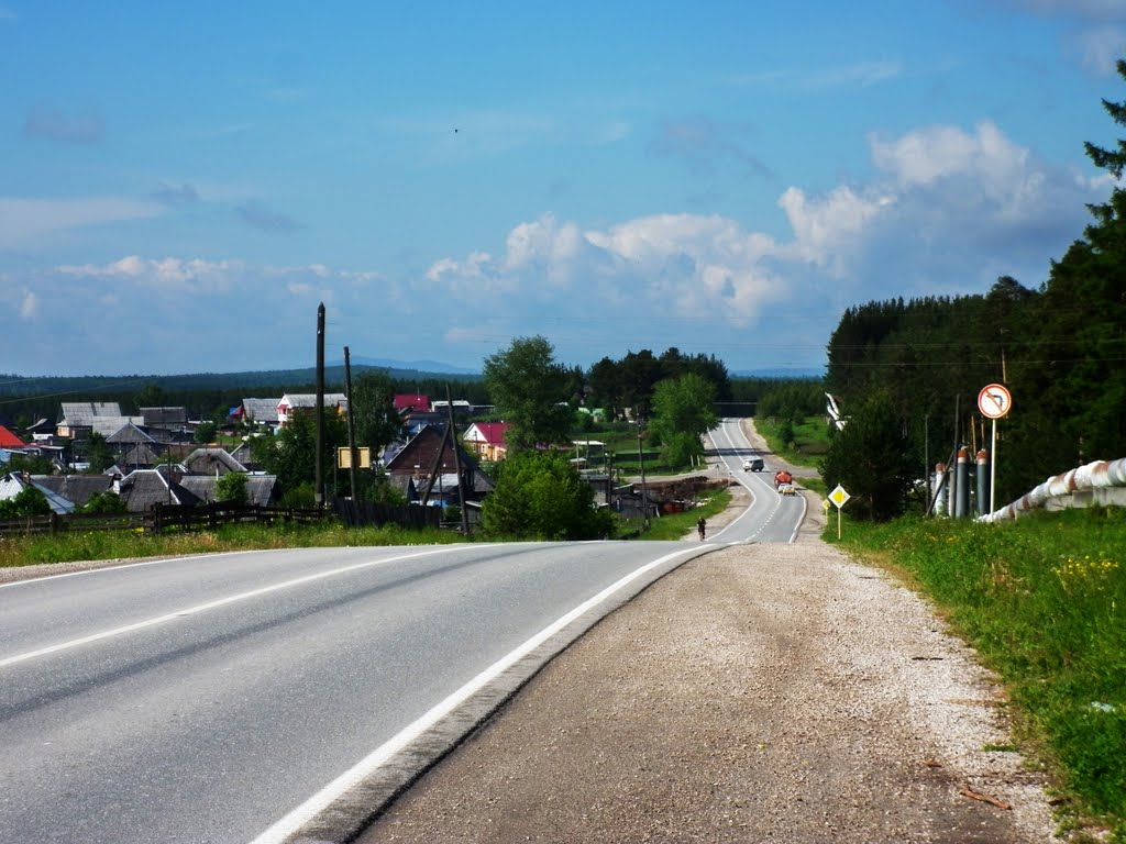 Loop road round a city