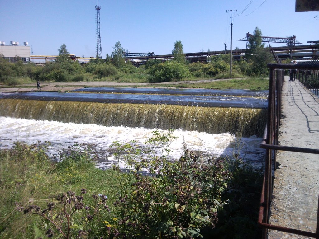 Среднеуральск. Водослив СУГРЭС.