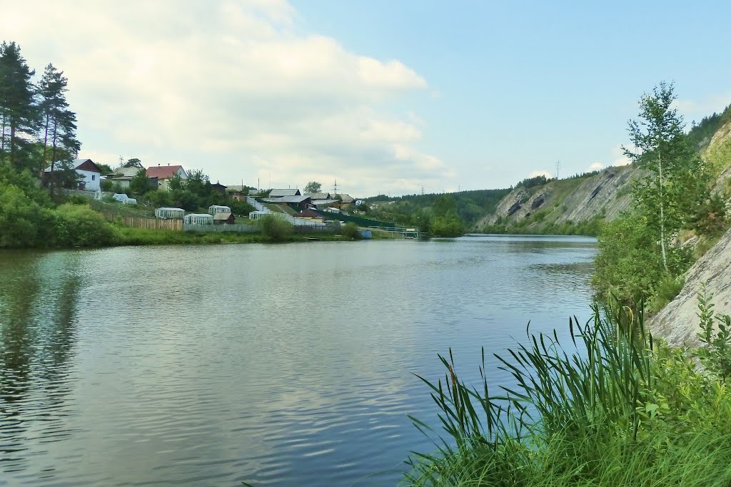 Сухой Лог. Дачи на берегу Пышмы.