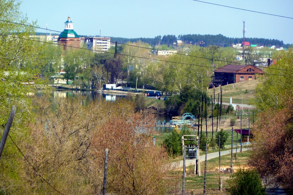 Сысерть. Вид на плотину с горки.
