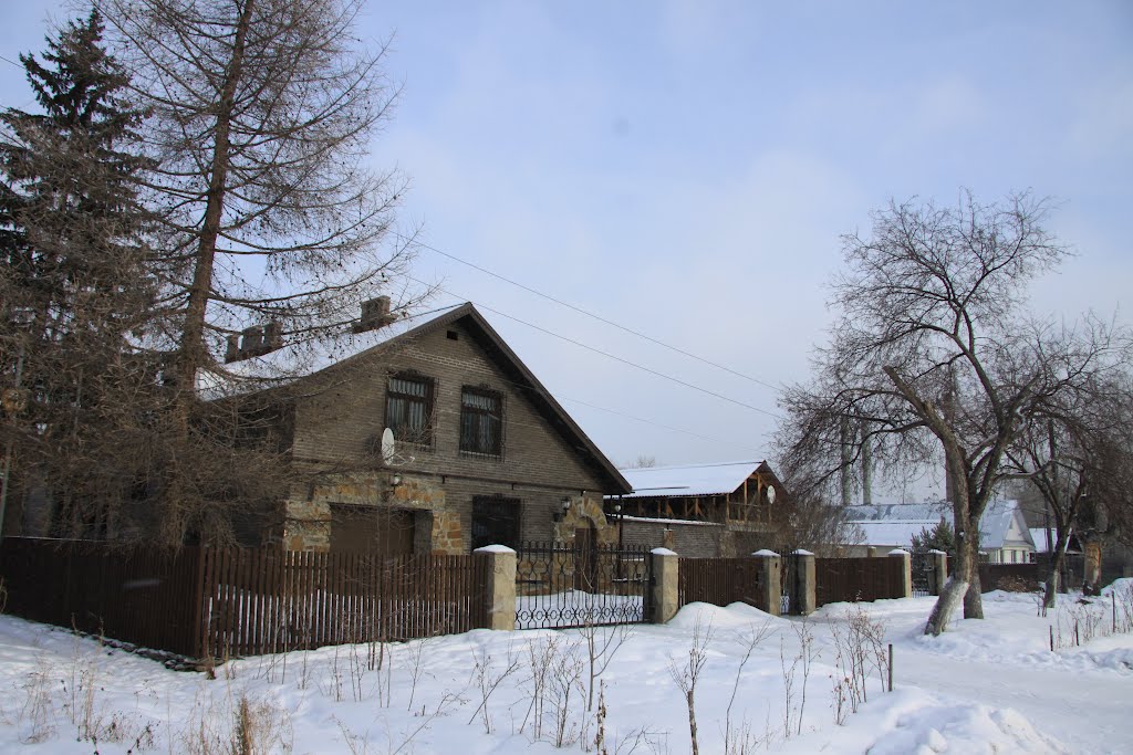Современные дворцы и замки Сысерти