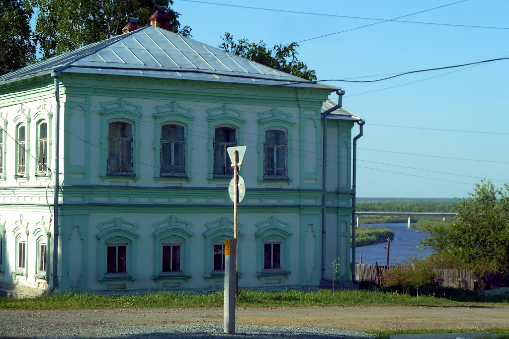 Туринск. Старинный дом.