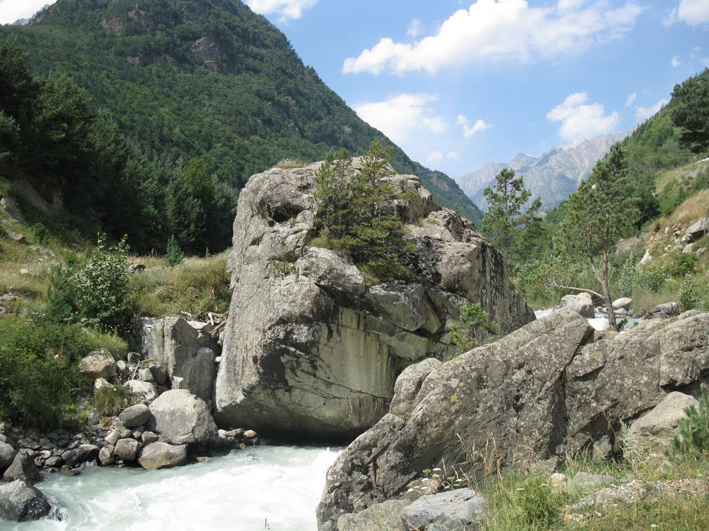 Алагирское ущелье, Бурон