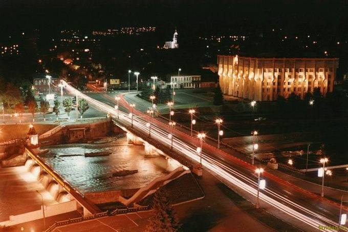 Ночной Владикавказ.Чугунный мост