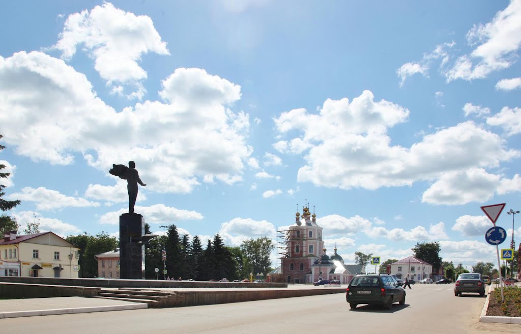 Центральная площадь. Казанская церковь (1735-1737 гг.)