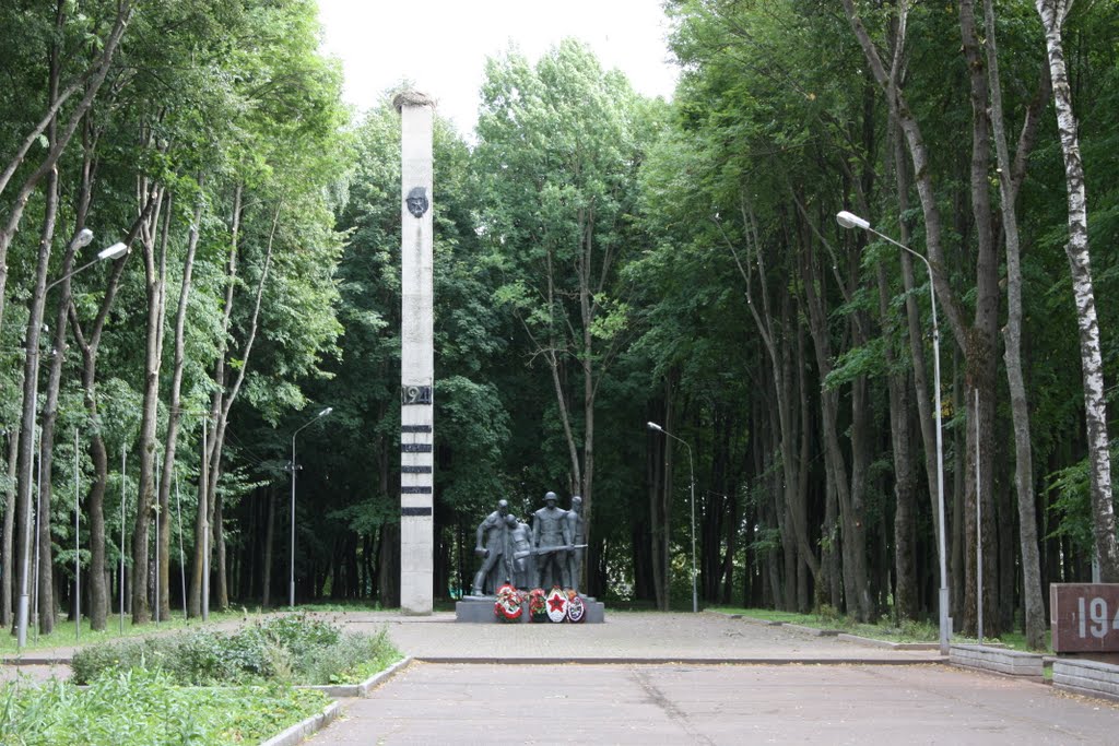 Ehrenmal in Jelnja