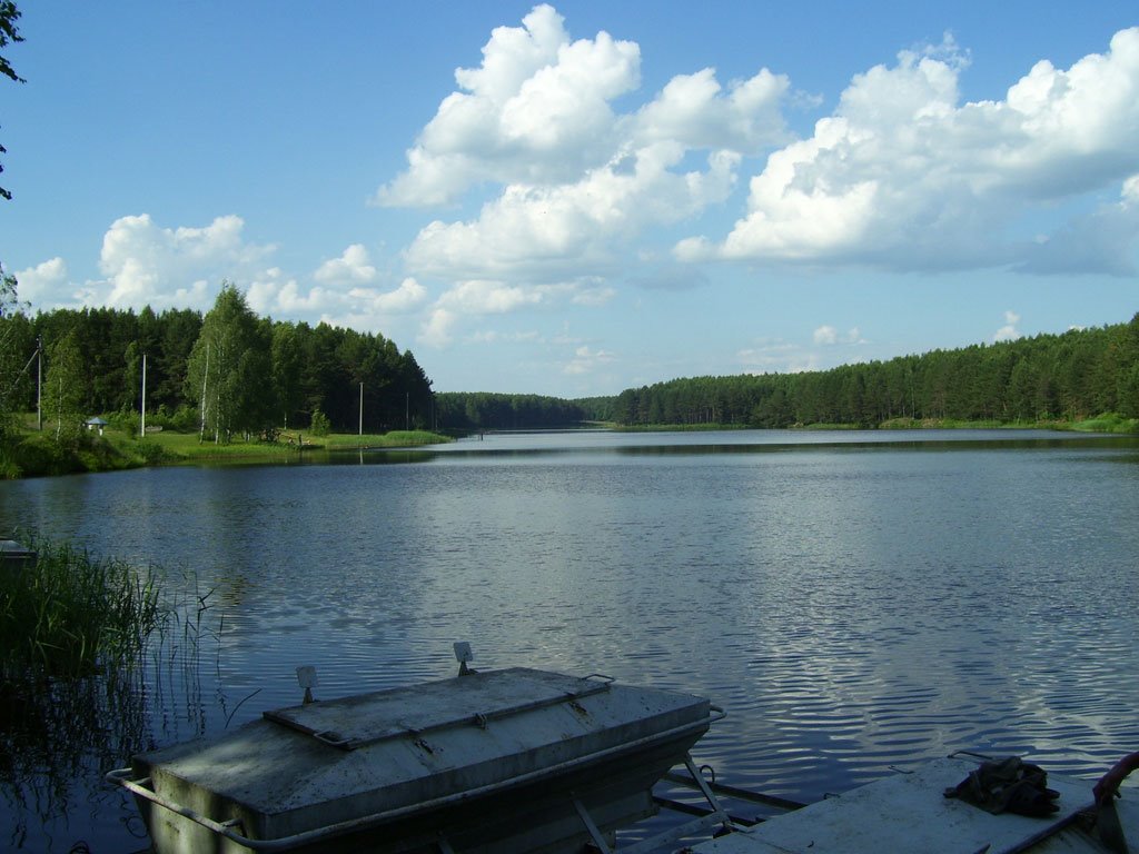 Озеро в Лазовице