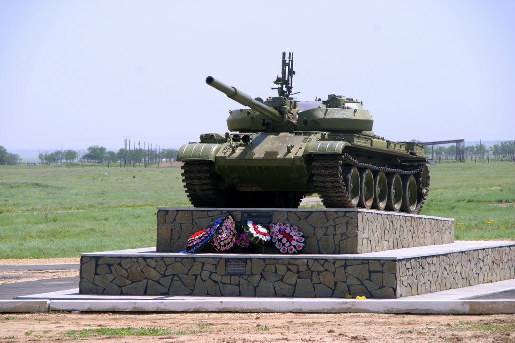 Танк в селе Дивном.