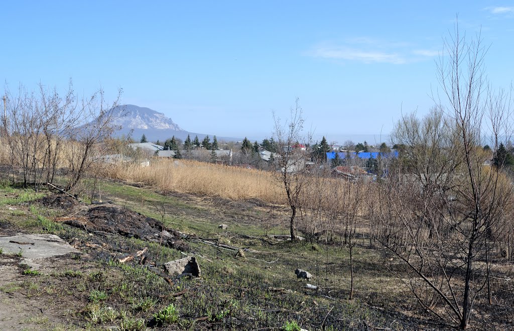 Иноземцево и гора Змейка / Village Inozemtsevo and Moutnain Zmeyka