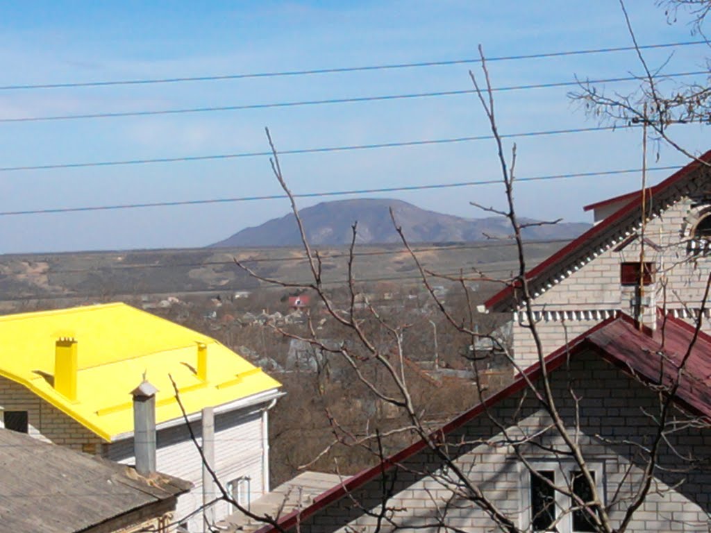 Вид горы Лысая с ул.Кирова