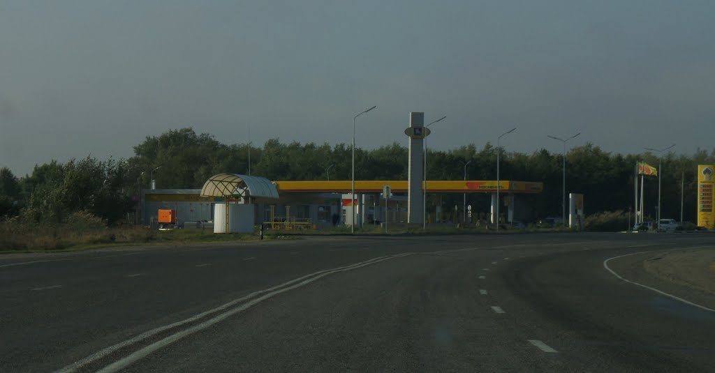АЗС Роснефть и стелла Кочубеевское. Утро 14/9/2013.
