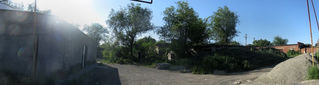 Панорама. Курсавка. Погреб, за "греческим" магазином.