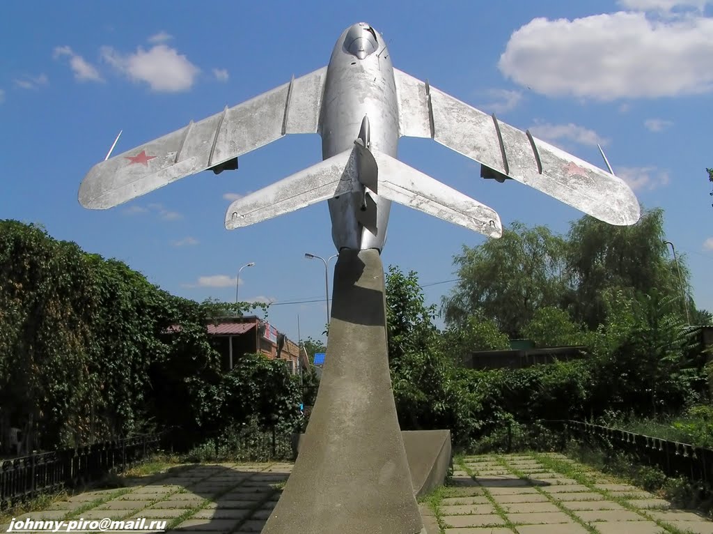 ЗАБЫТЫЙ ПАМЯТНИК ЛЁТЧИКАМ-МИНЕРАЛОВОДЦАМ.THE FORGOTTEN MONUMENT TO PILOTS.