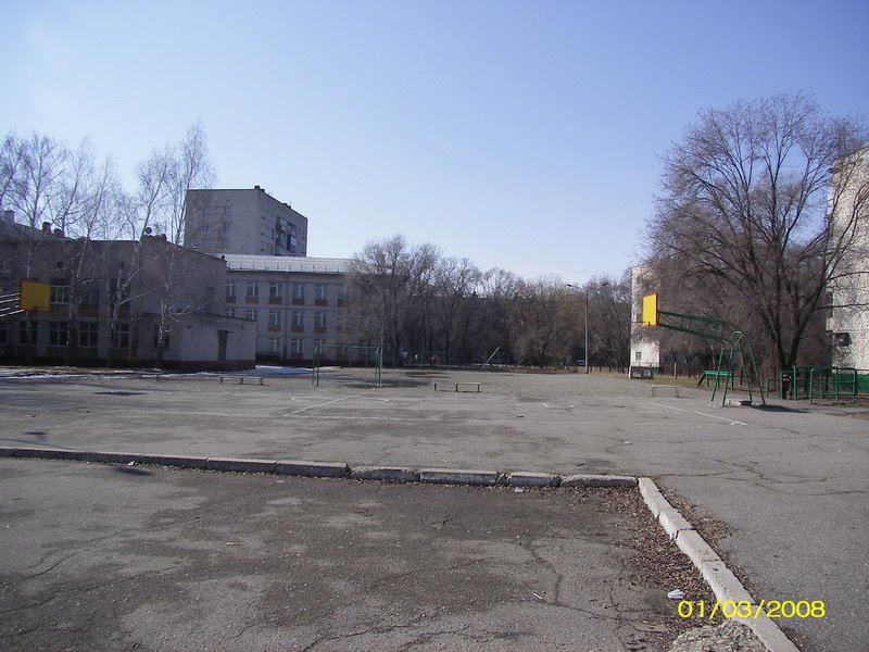 Двор Гимназии №9