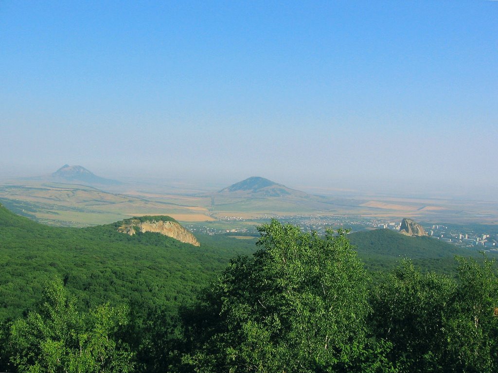 Вид от подножья Бештау (View from the foot of Beshtau)