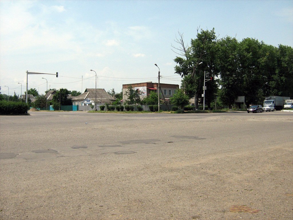 Перекрёсток ул. Ставропольская и ул. Гагарина (Crossroads st. Stavropol and st. Gagarin)