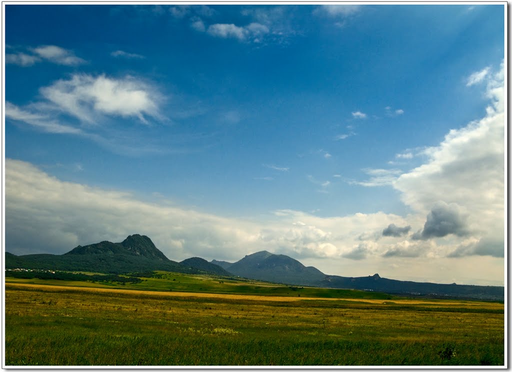 На подъезде к Железноводску (Driving up to Zheleznovodsk)