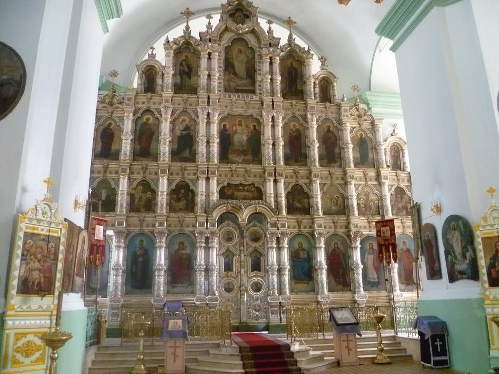 Церковь_Михаила_Архангела_фарфоровый иконостас