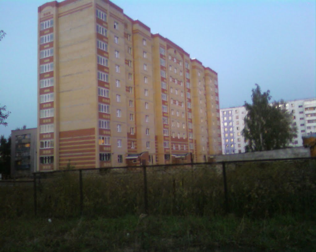 десятиэтажка на улице Суворова