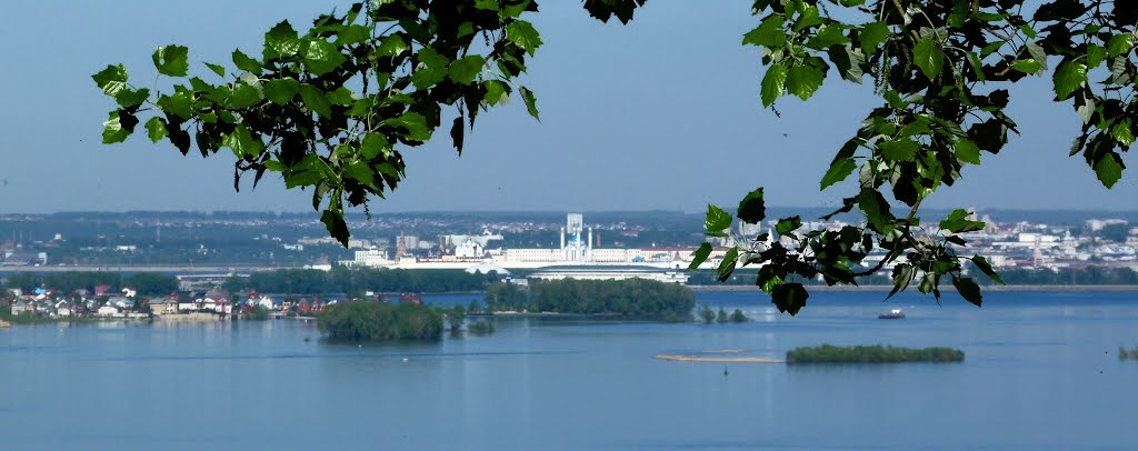 Кремль: взгляд издалека
