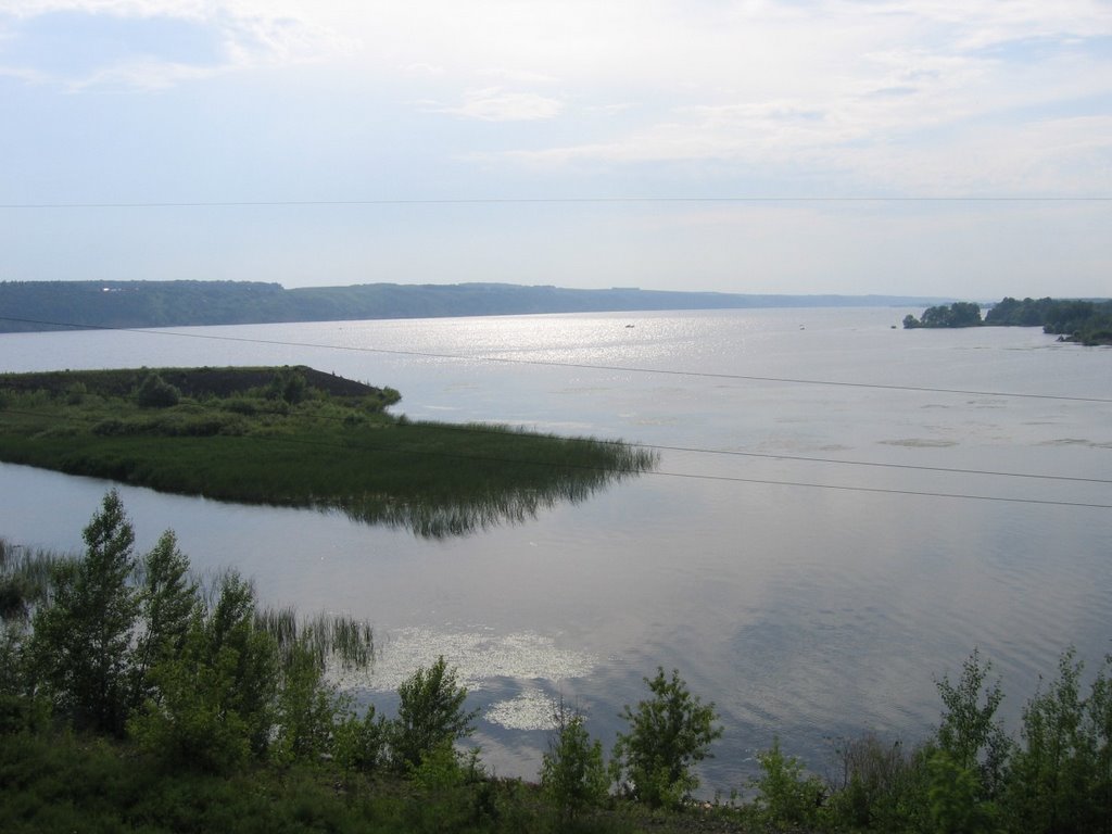 Волга, июль 2004
