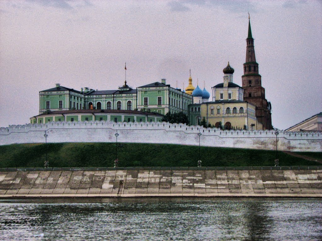 Kazans Kremlin early in the morning