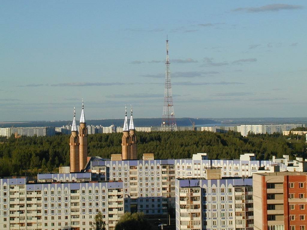 Вид телевышки с ул. Строителей