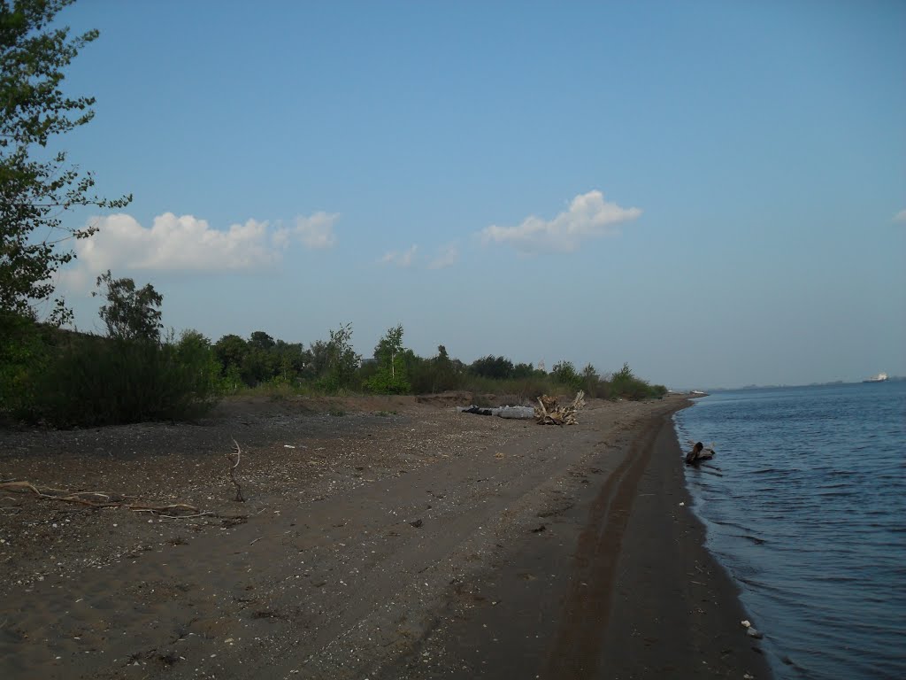 Пляж почти до горизонта