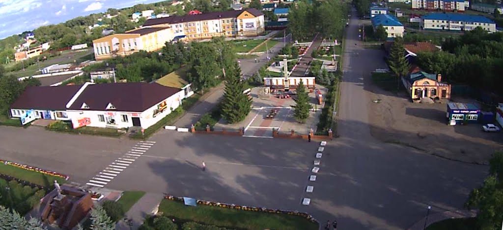 Старое Дрожжаное. Центральная площадь и парк. Вид с авиамодели.