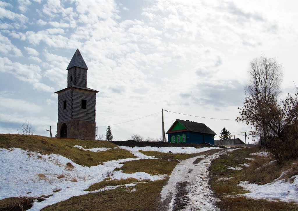 Сторожевая башня весной.