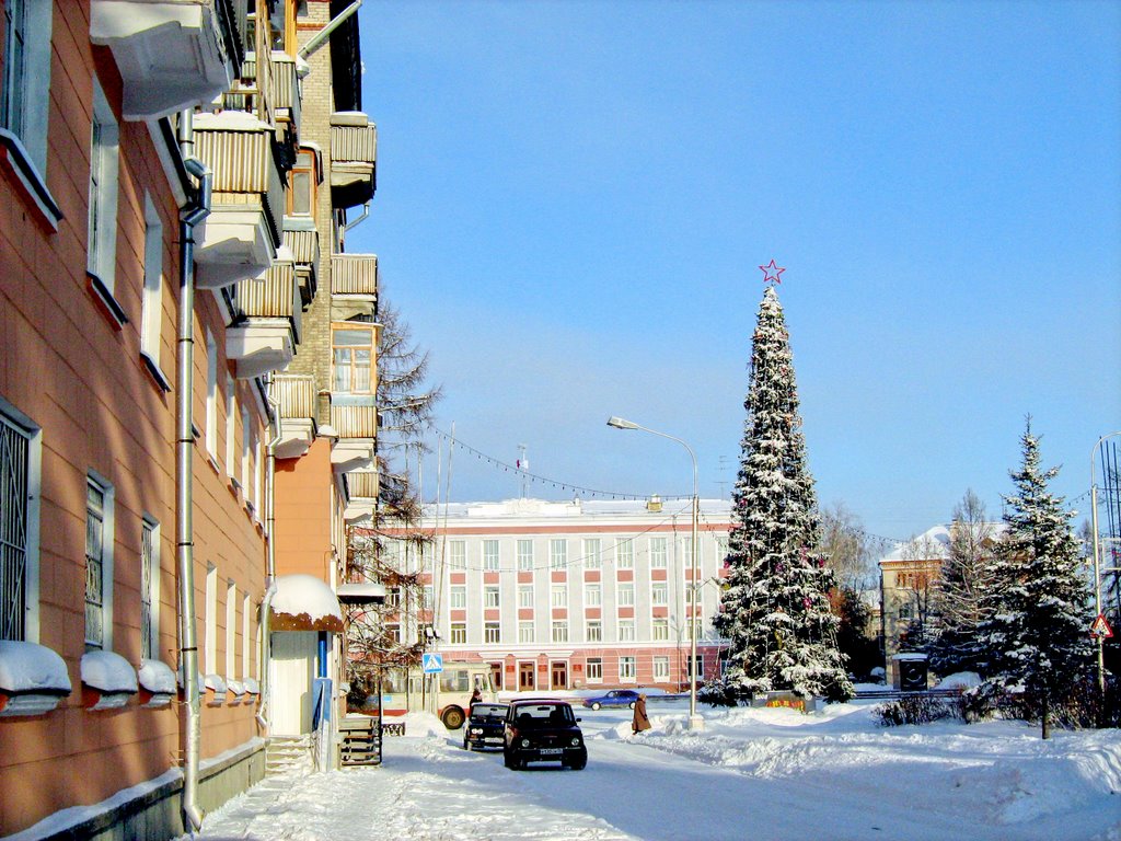 Новогодняя пл. им. Ленина