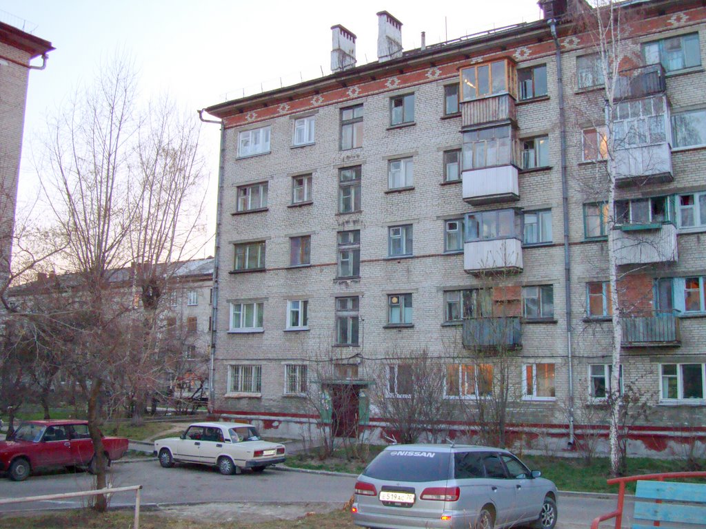 Двор ул. Строителей 17