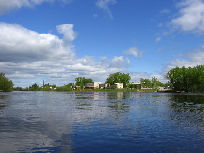 С реки