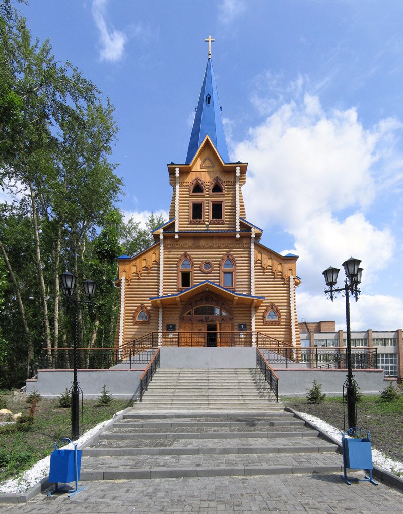 Лютеранская кирха, г. Томск, июль 2006