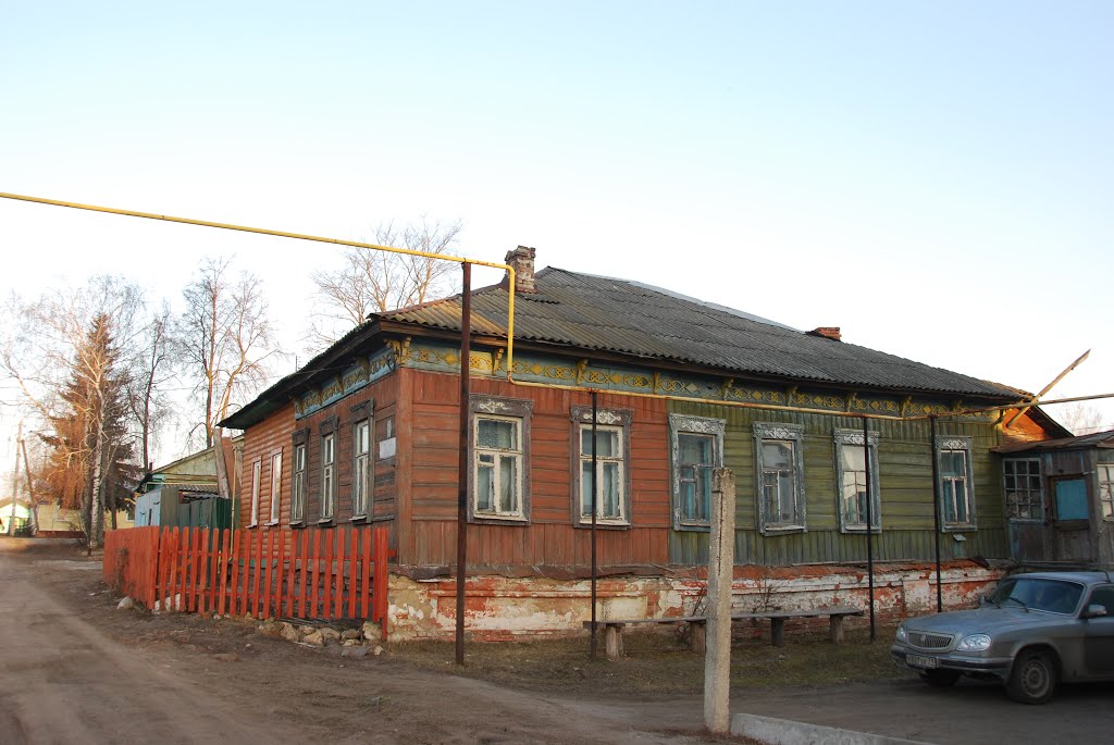Старинный деревянный дом в Белёве.