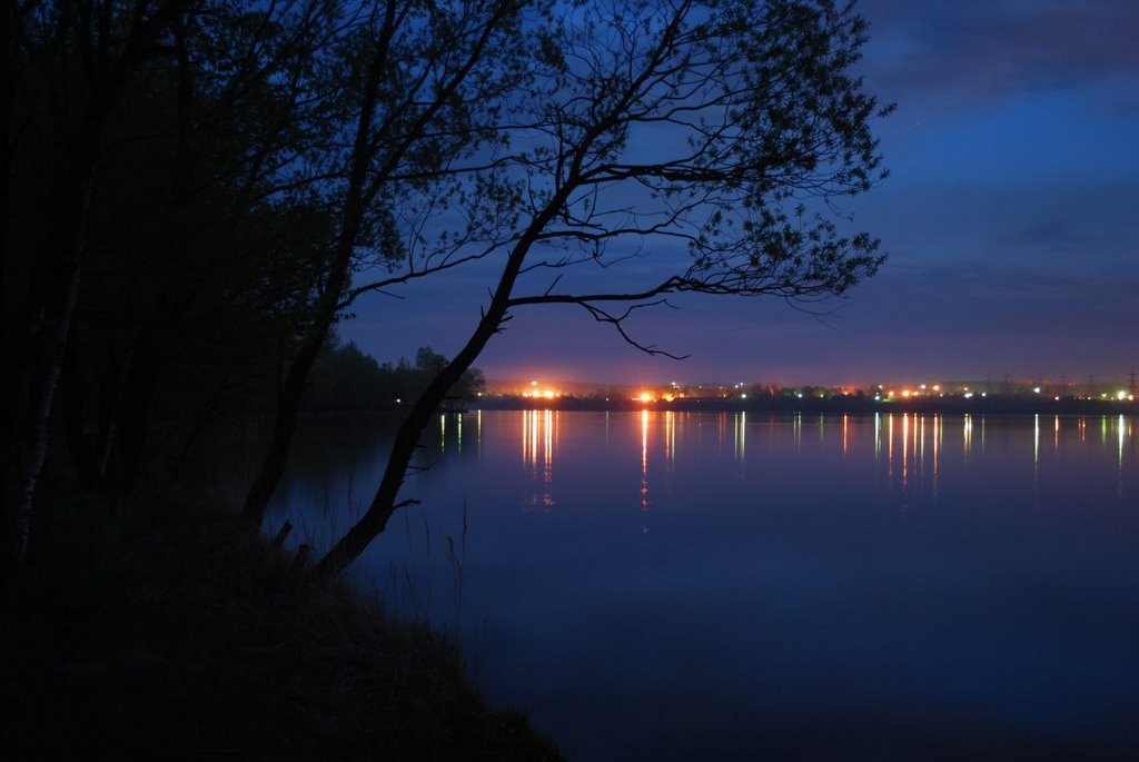 Тула. Суворовское водохранилище ночью  09/05/2009г.