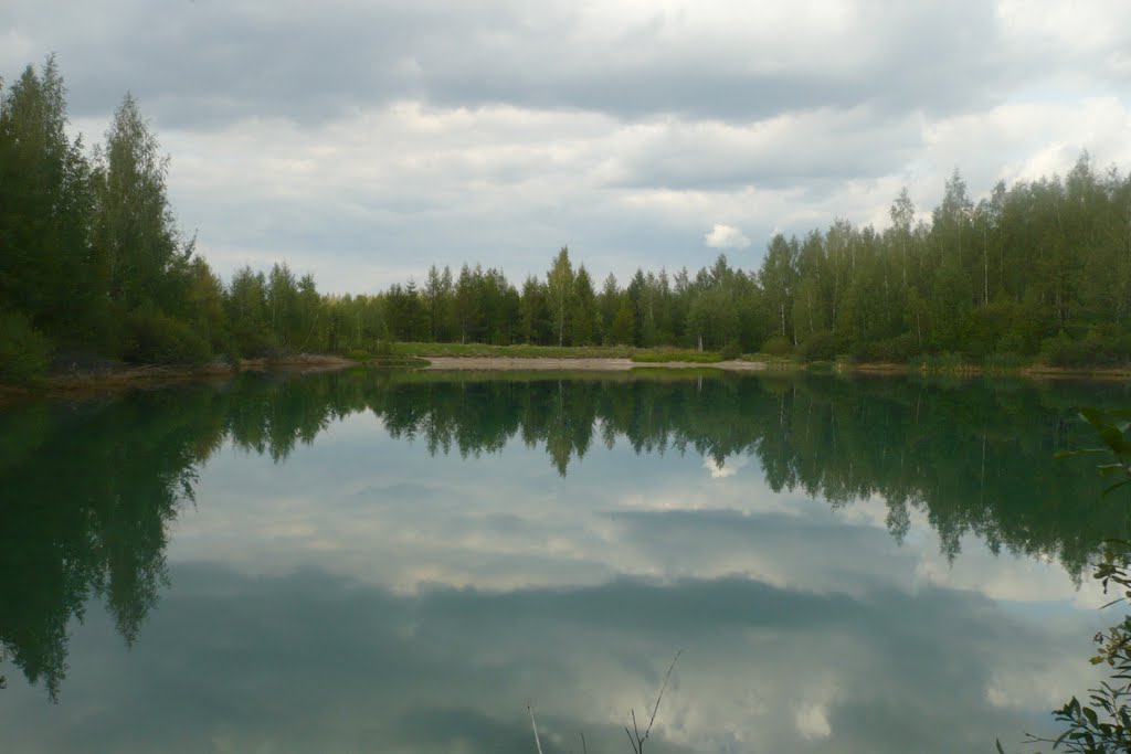 Лесное озеро.