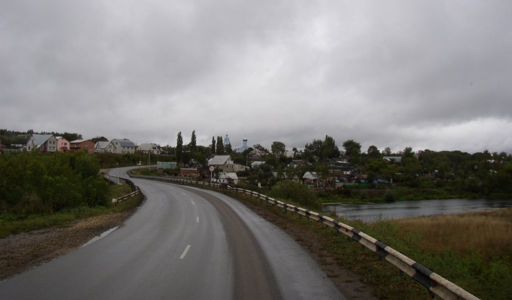 Въезд в Ефремов и река Красивая Меча
