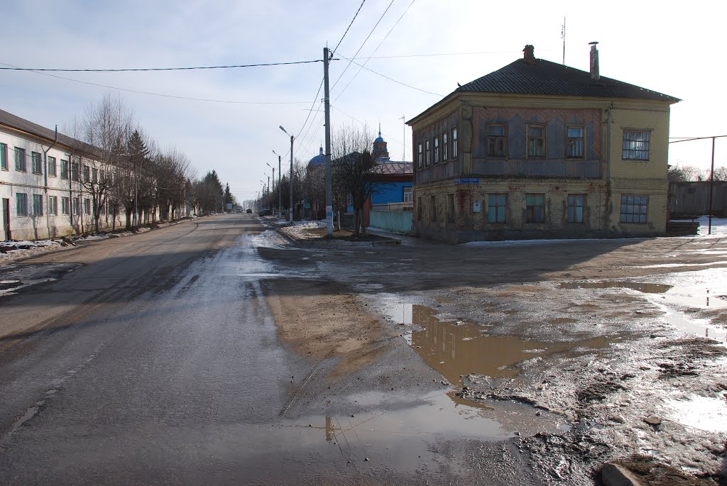 Одоев. Уличный вид в конце февраля.