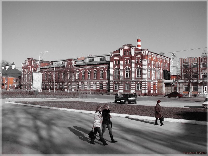 Тульский ликеро-водочный завод. The Tula likero-vodka distillery.